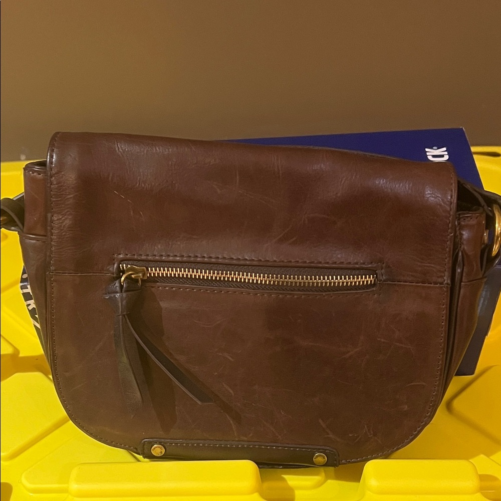 Tignanello  Women’s Mid Sized Crossbody Leather Purse in Brown